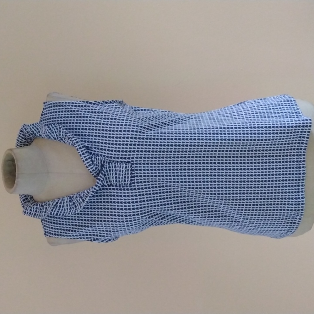 J.  McLaughlin Size Small Top.